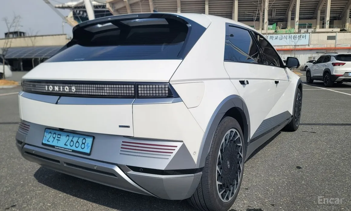 Фото 4 - Hyundai Ioniq 5