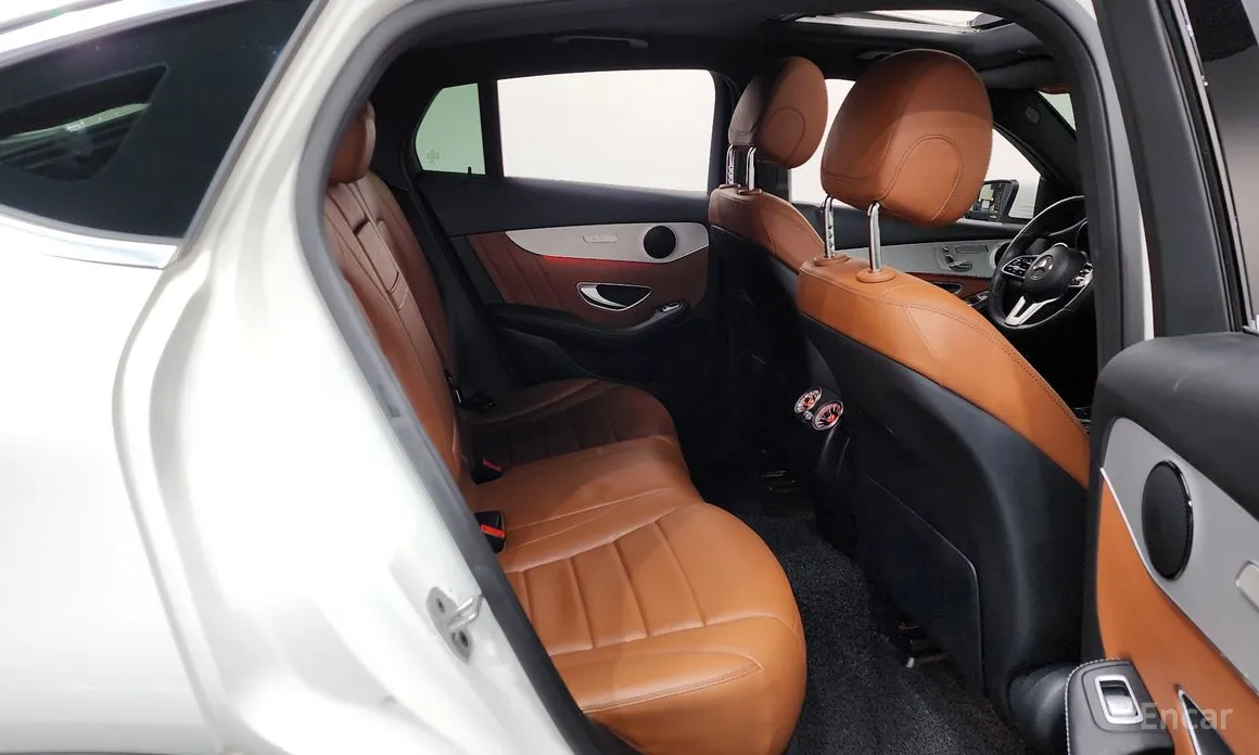 Photo 12 - Mercedes-Benz GLC-Class