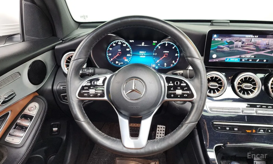 Photo 13 - Mercedes-Benz GLC-Class