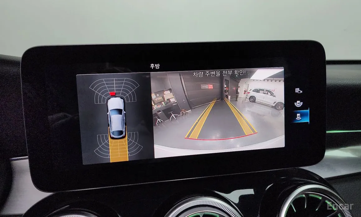 Photo 15 - Mercedes-Benz GLC-Class