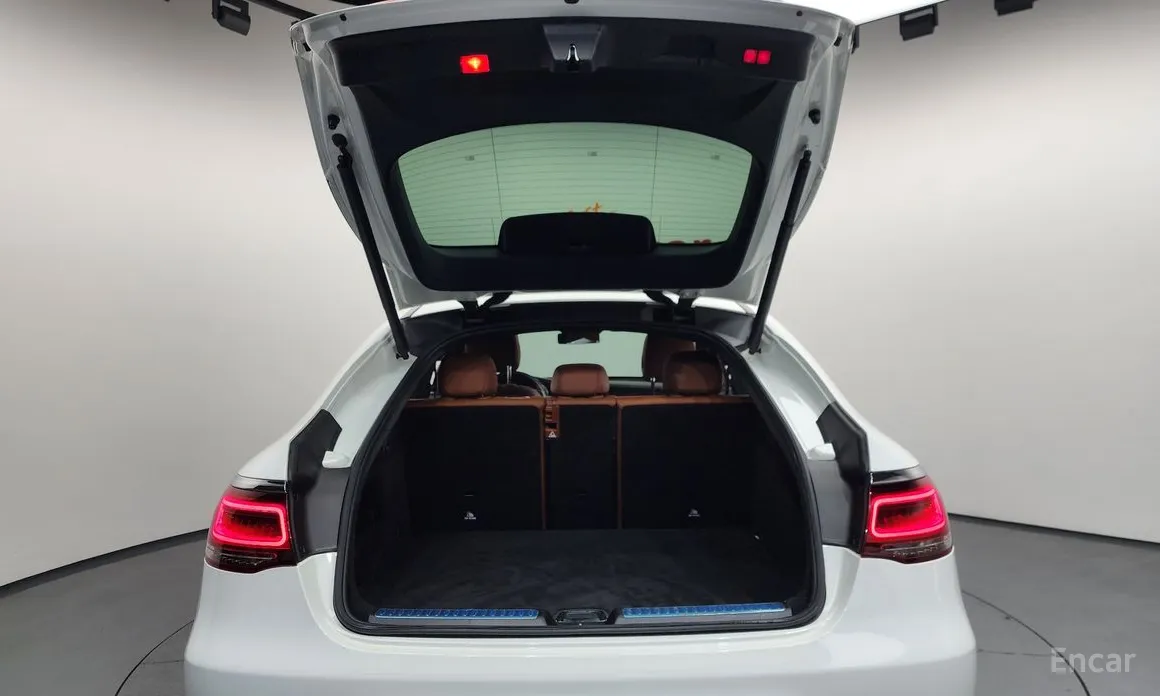 Photo 20 - Mercedes-Benz GLC-Class