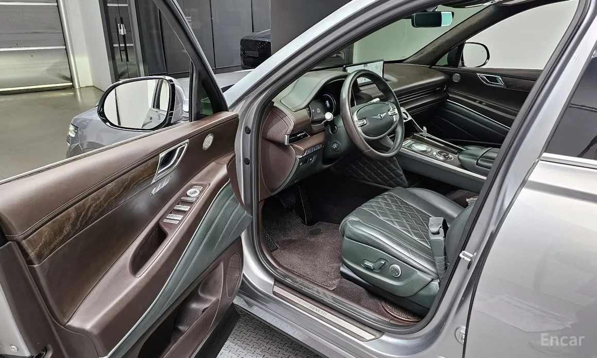 Фото 10 - Genesis GV80