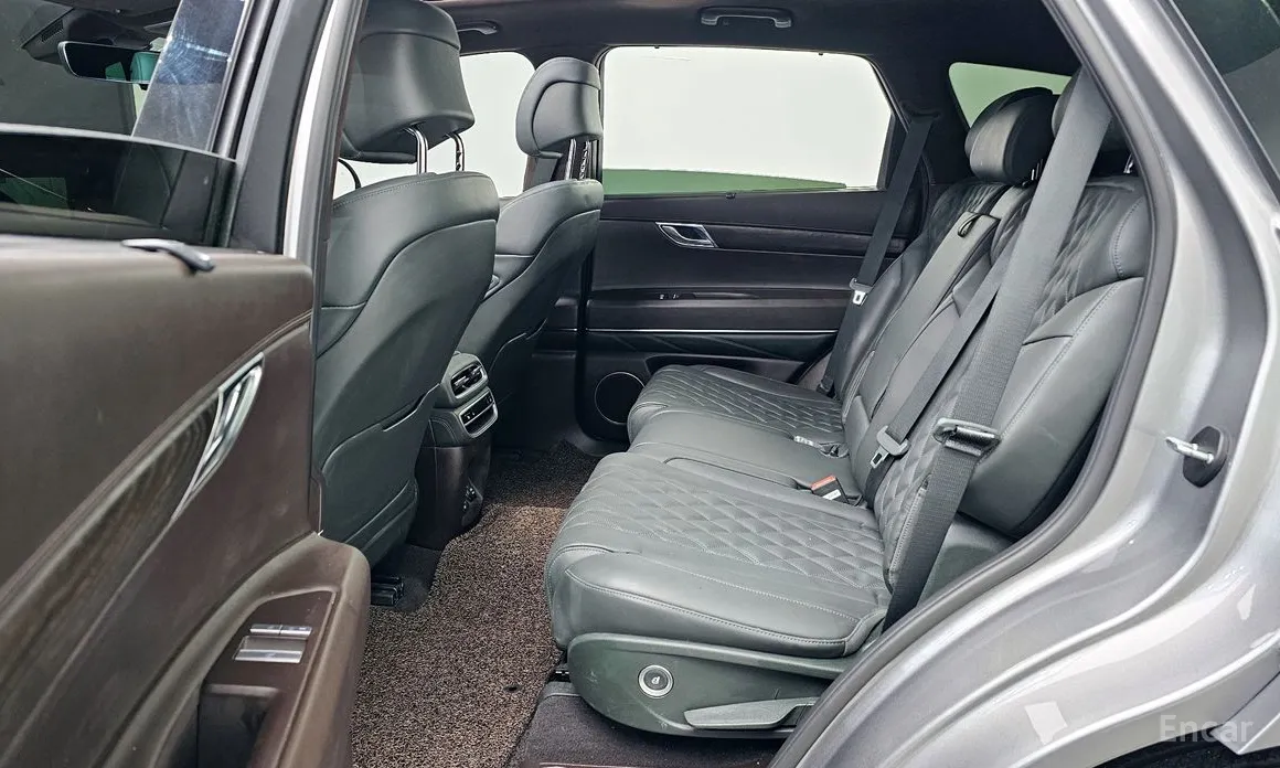 Фото 13 - Genesis GV80