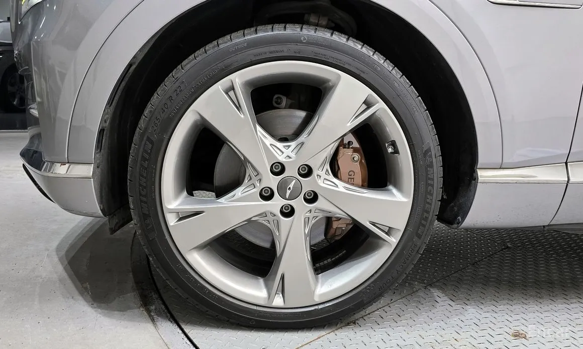 Фото 5 - Genesis GV80