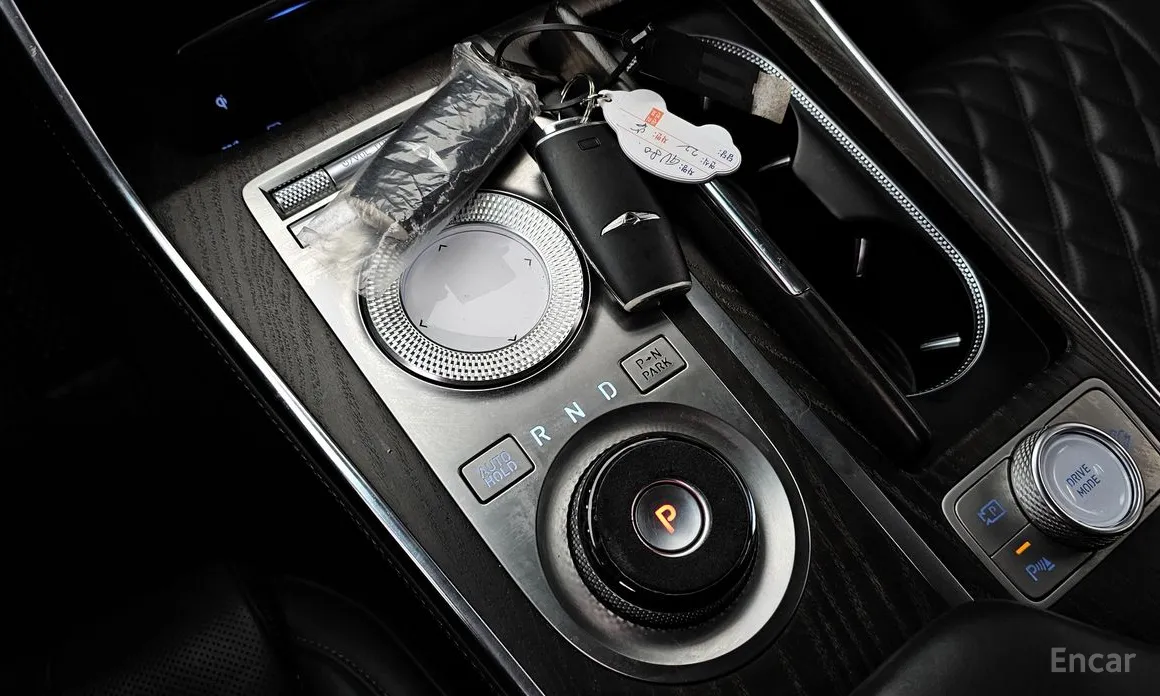 Фото 9 - Genesis GV80