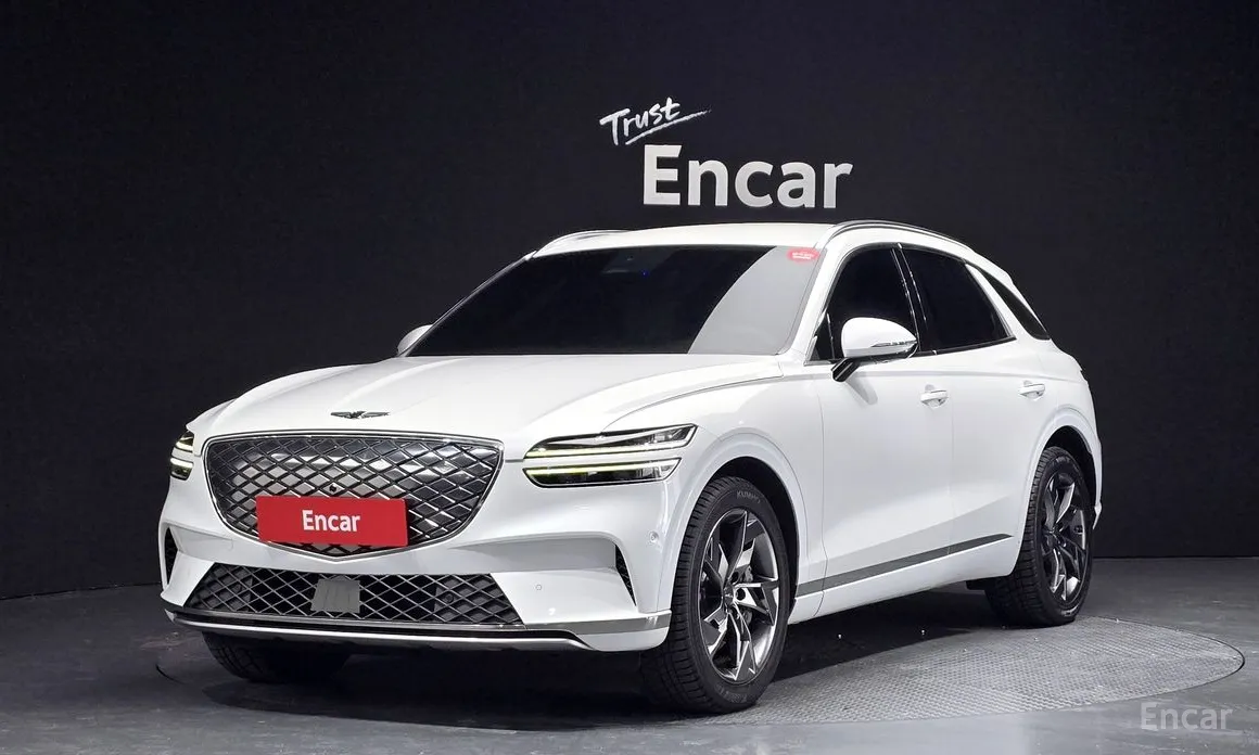 Фото 1 - Genesis GV70