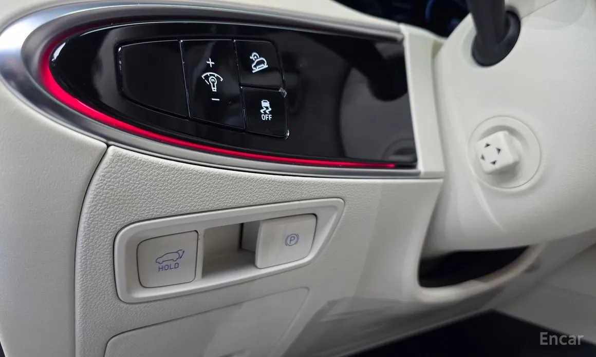 Фото 14 - Genesis GV70