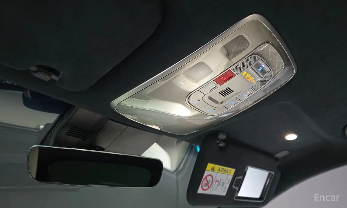 Фото 20 - Genesis GV70