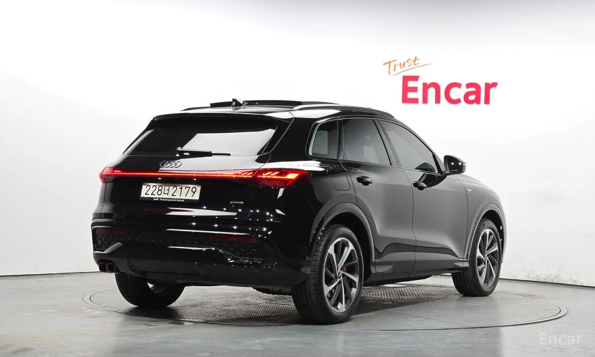 Фото 2 - Audi Q5