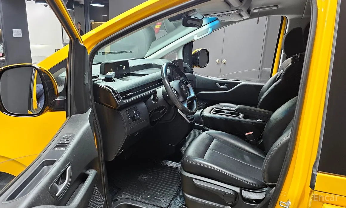 Фото 10 - Hyundai Staria