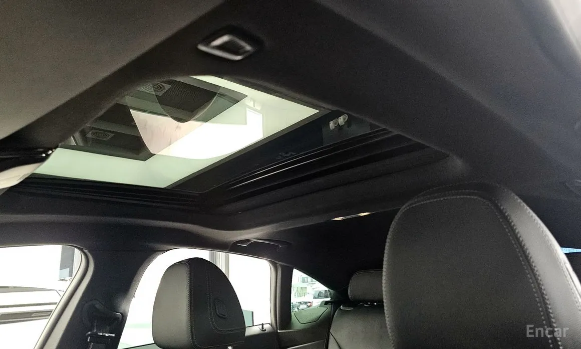 Фото 18 - BMW i4