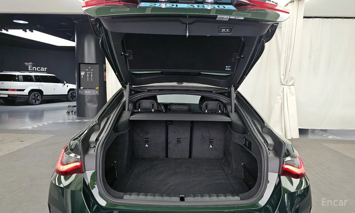 Фото 20 - BMW i4