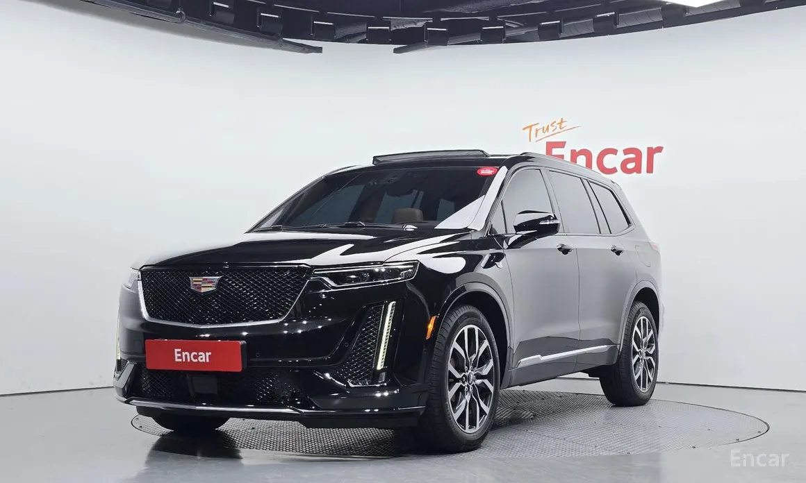 Фото 1 - Cadillac XT6