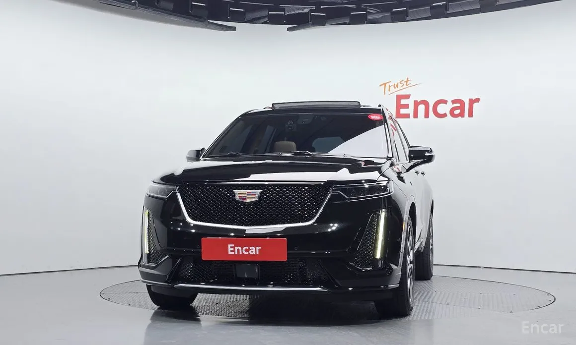 Фото 3 - Cadillac XT6