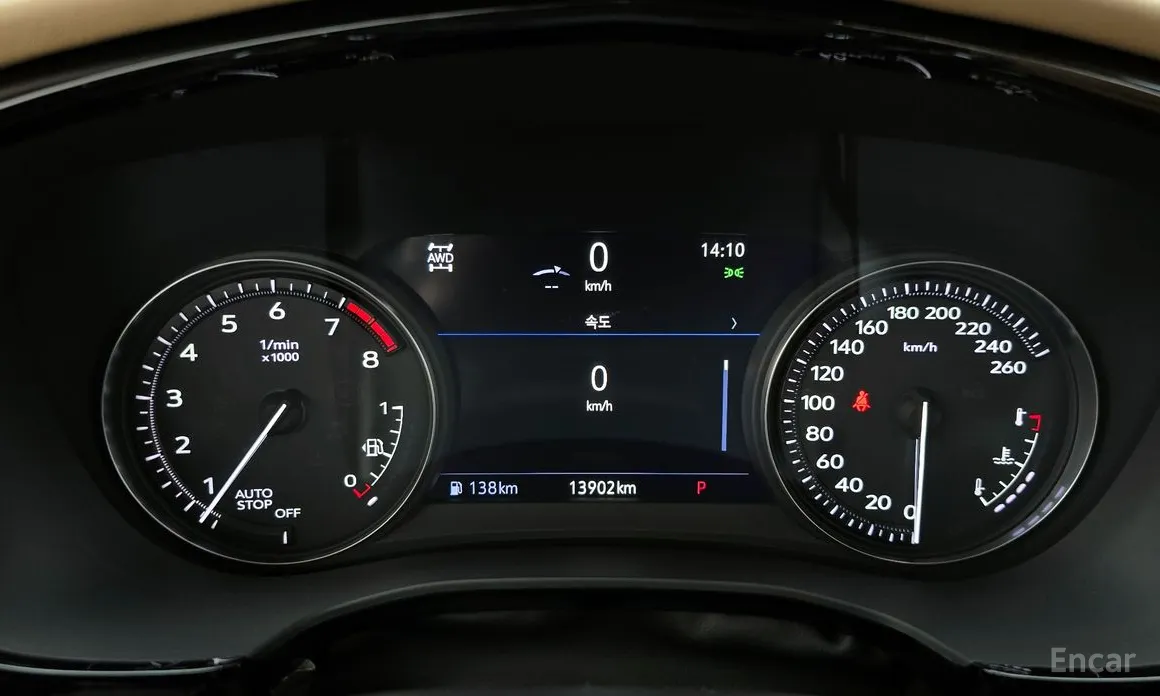 Фото 8 - Cadillac XT6