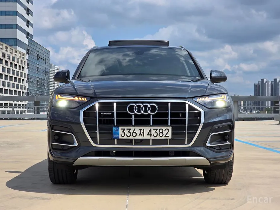 Photo 3 - Audi Q5