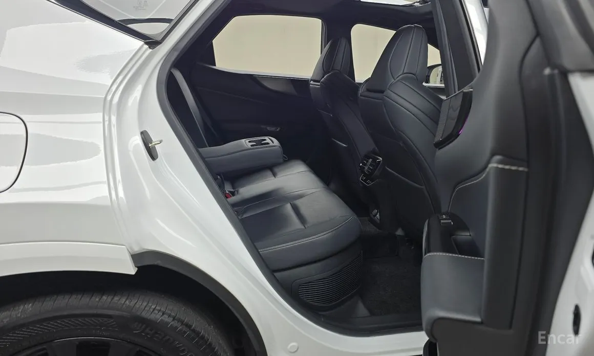 Фото 12 - Lexus NX