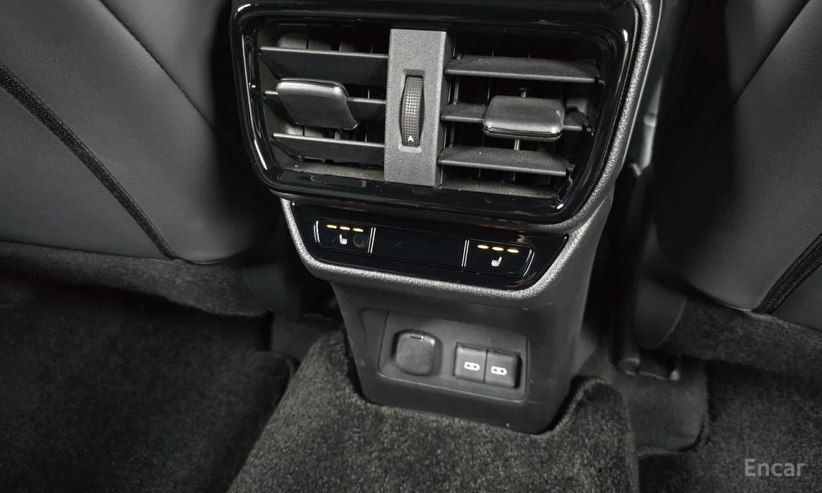 Фото 18 - Lexus NX