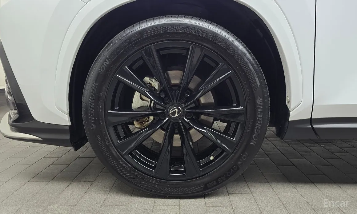 Фото 5 - Lexus NX