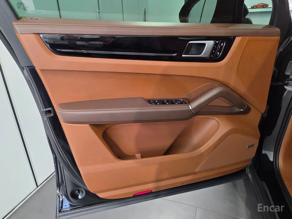 Фото 10 - Porsche Cayenne