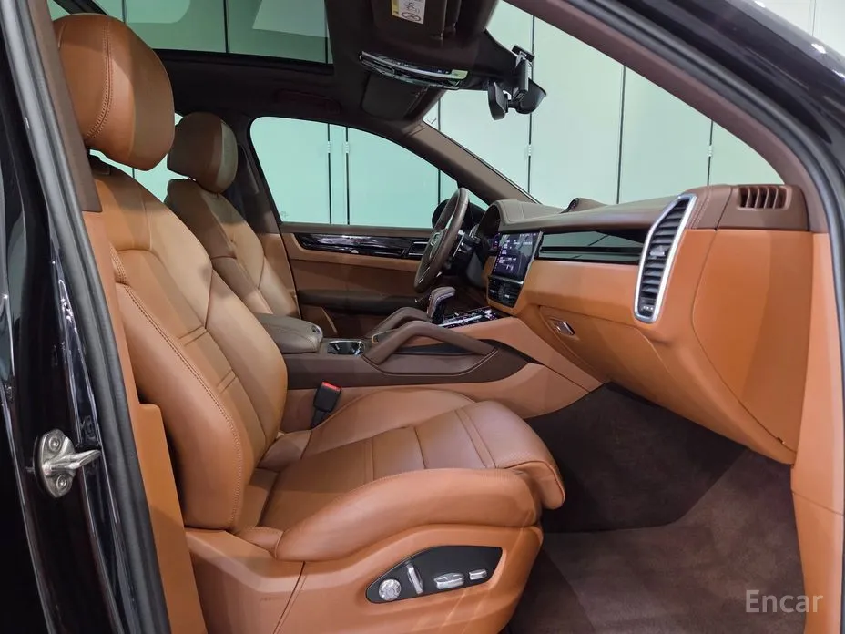 Фото 7 - Porsche Cayenne