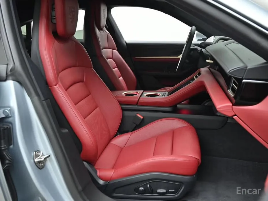 Фото 5 - Porsche Taycan