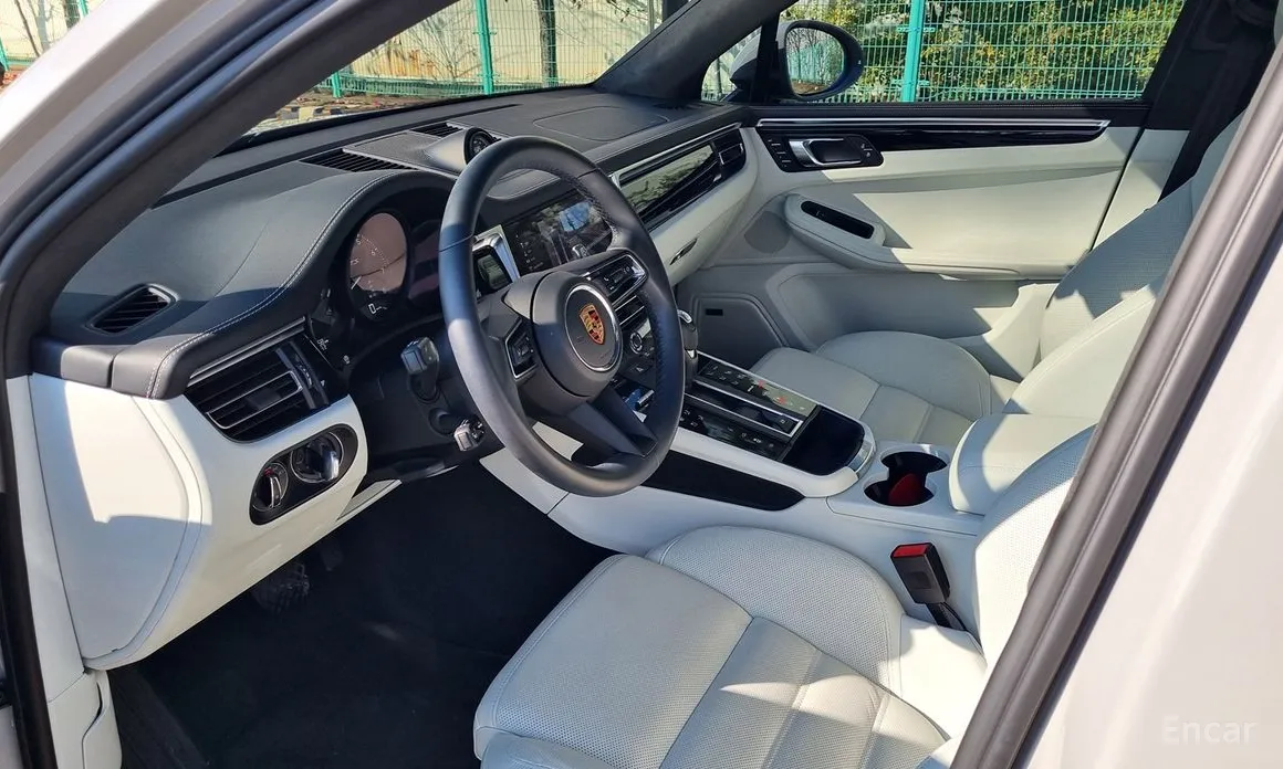 Фото 11 - Porsche Macan