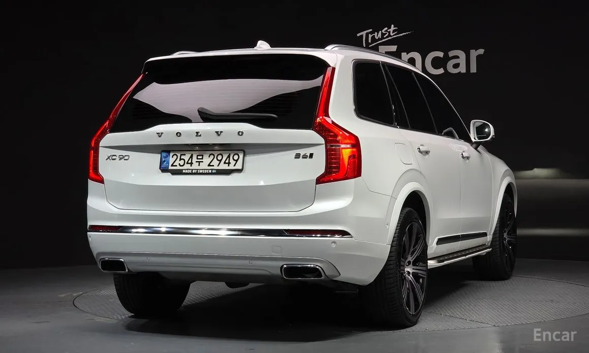 Фото 2 - Volvo XC90