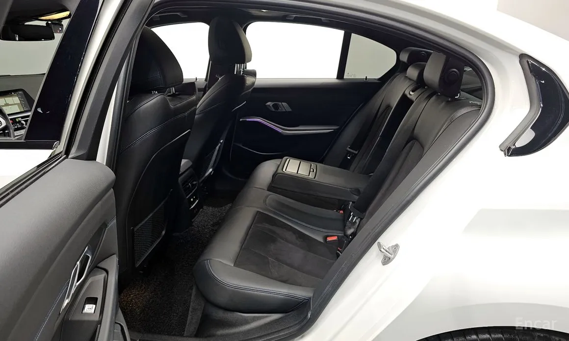 BMW 3 Series 2019 320i M Sport