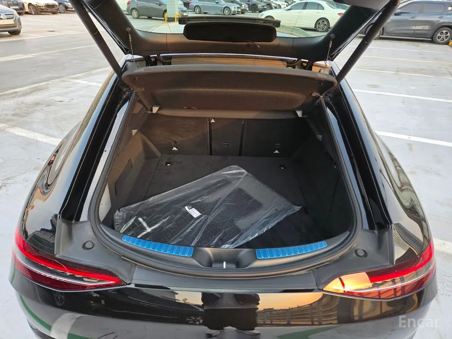 Фото 15 - Mercedes-Benz AMG GT