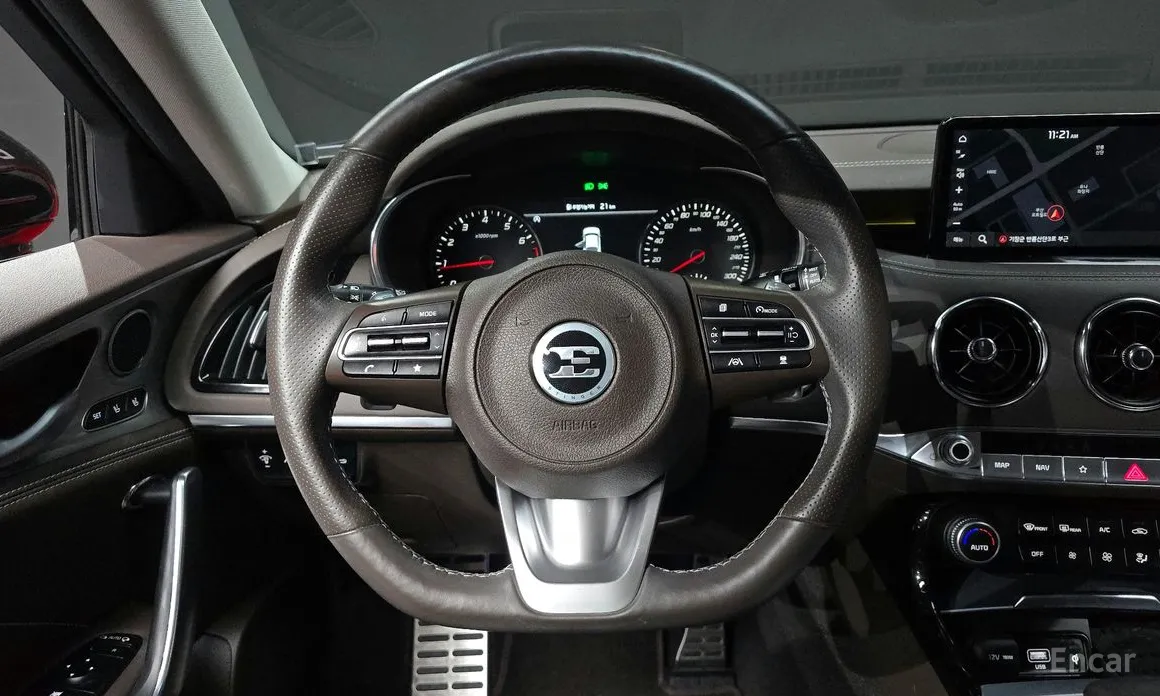 Фото 13 - Kia Stinger