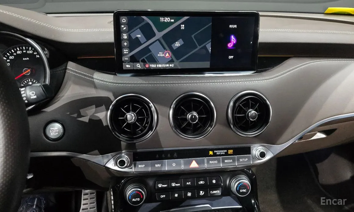 Фото 16 - Kia Stinger