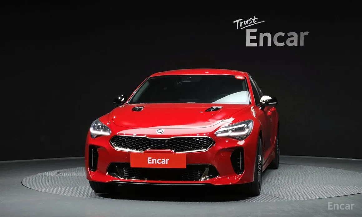Фото 3 - Kia Stinger