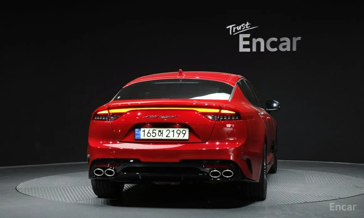 Фото 4 - Kia Stinger