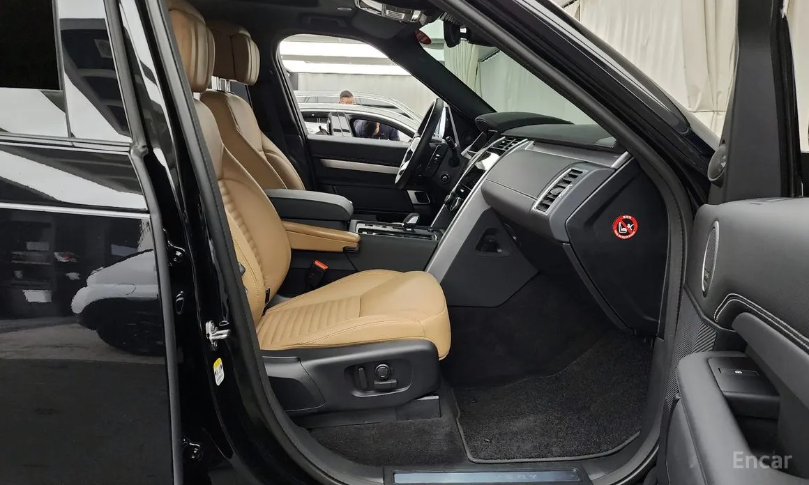 Фото 11 - Land Rover Discovery