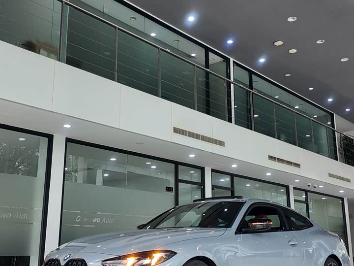 Photo 1 - BMW 4 Series