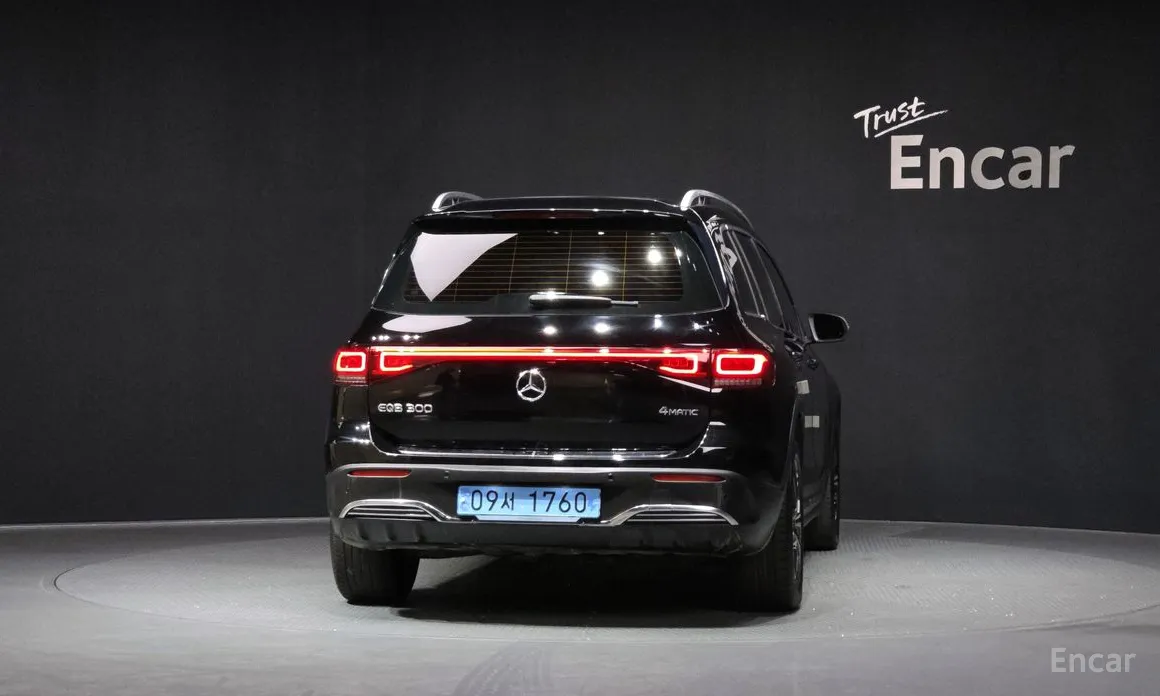 Фото 4 - Mercedes-Benz EQB