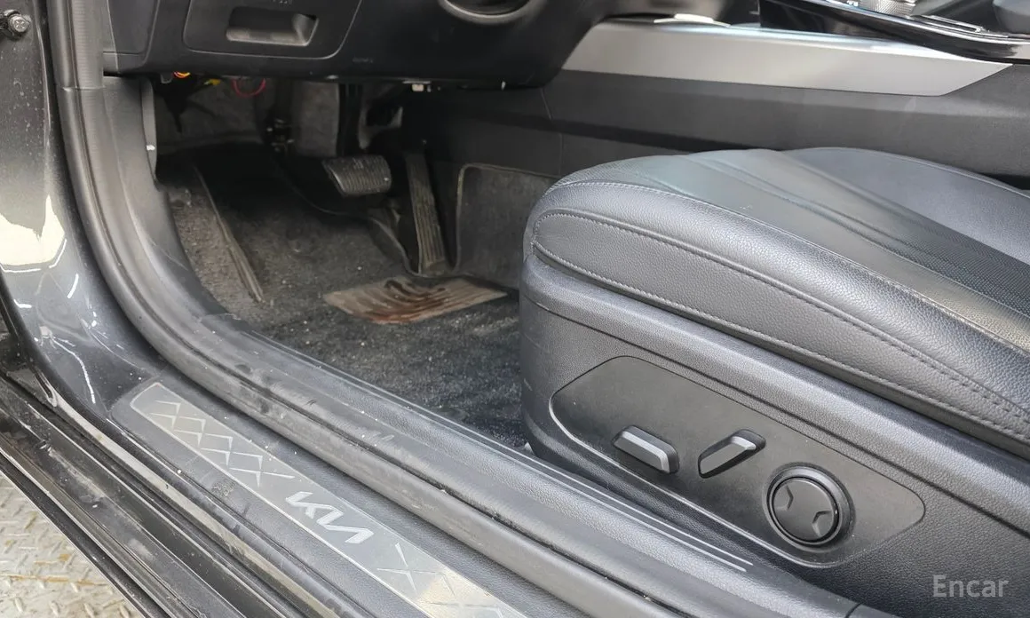 Фото 17 - Kia K8