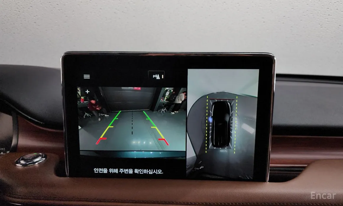 Фото 15 - Lincoln Aviator