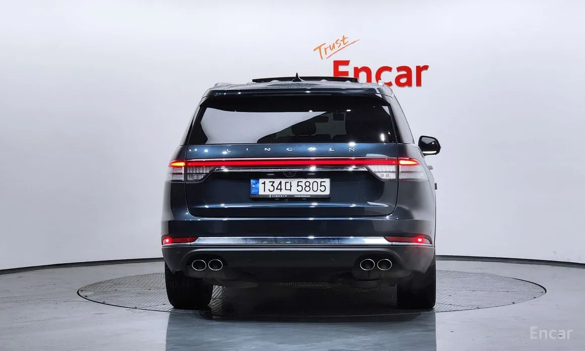 Фото 4 - Lincoln Aviator