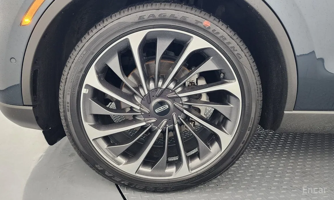 Фото 5 - Lincoln Aviator