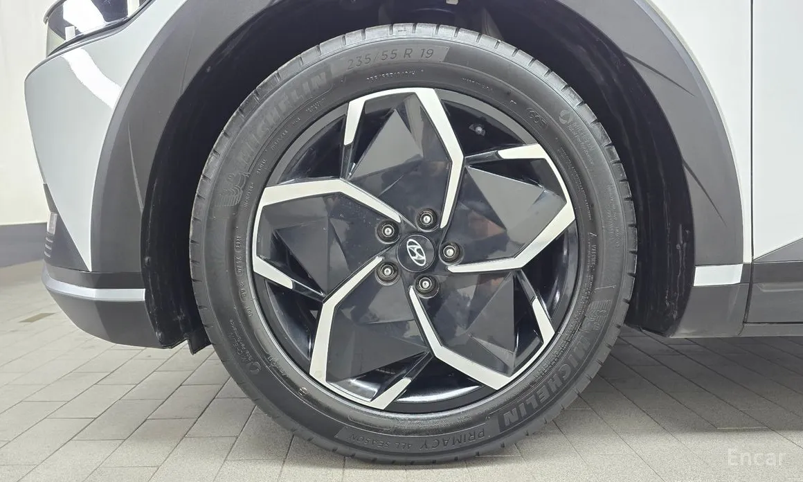 Photo 5 - Hyundai Ioniq 5