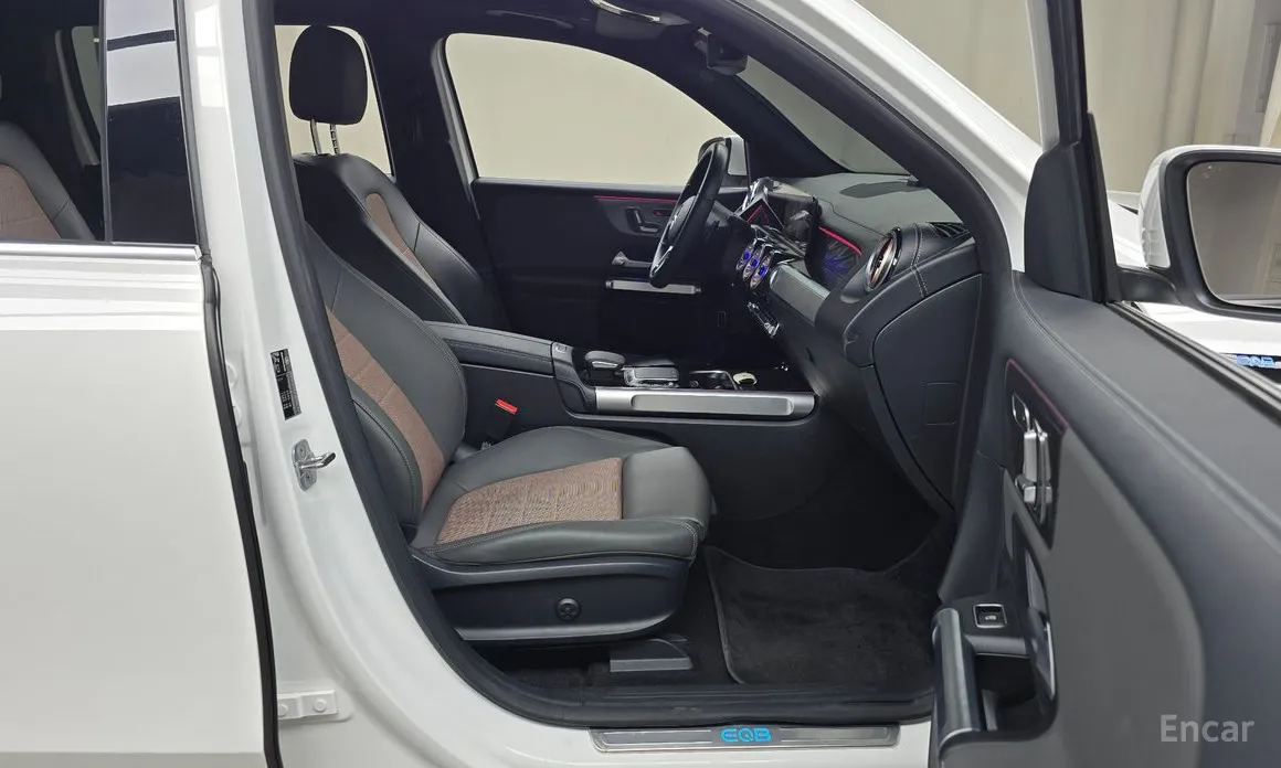 Фото 11 - Mercedes-Benz EQB