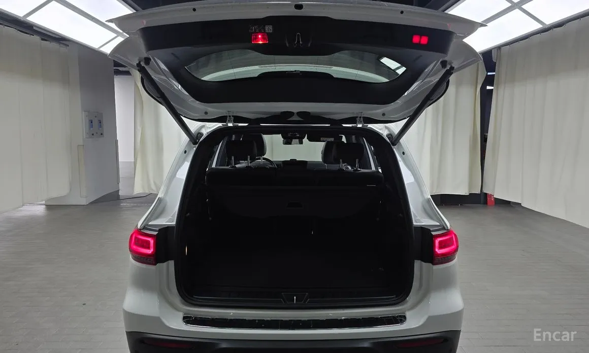 Фото 20 - Mercedes-Benz EQB