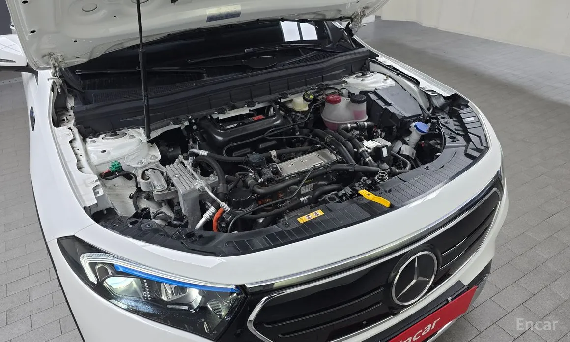 Фото 6 - Mercedes-Benz EQB