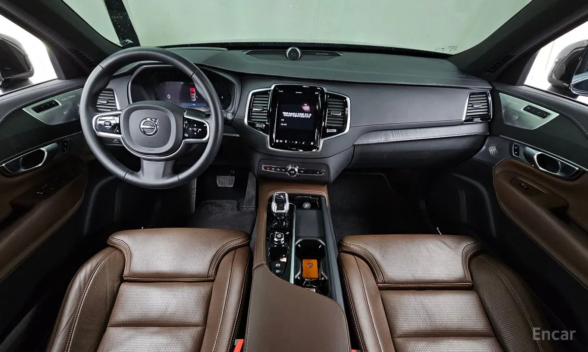 Фото 7 - Volvo XC90