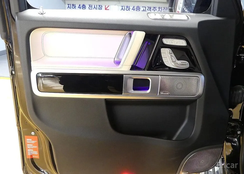 Фото 11 - Mercedes-Benz G-Class