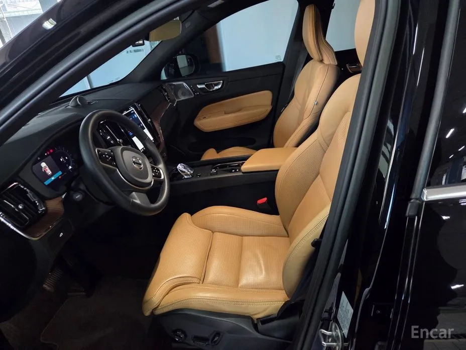 Фото 8 - Volvo XC60