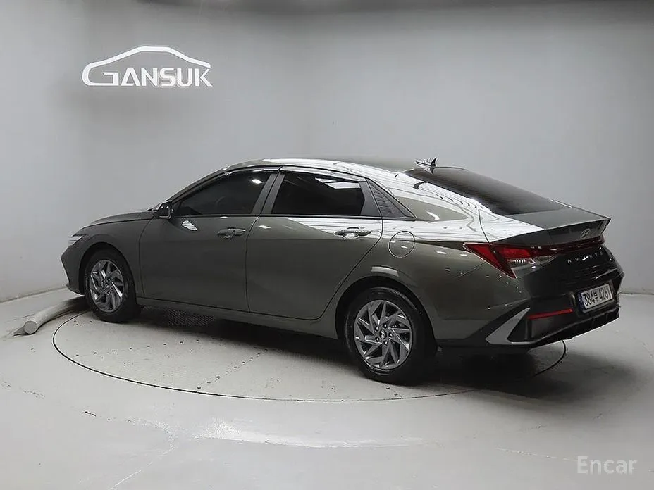 Фото 3 - Hyundai Avante