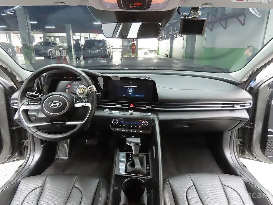 Фото 8 - Hyundai Avante